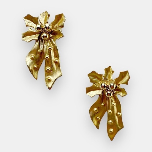 Jewelry - Vintage Pierced Earrings​